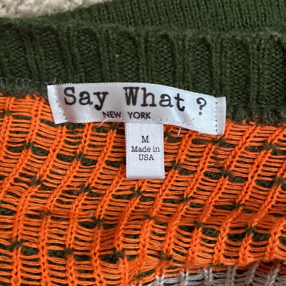 Green Aztec Designed Sweater - Picture 7 of 7